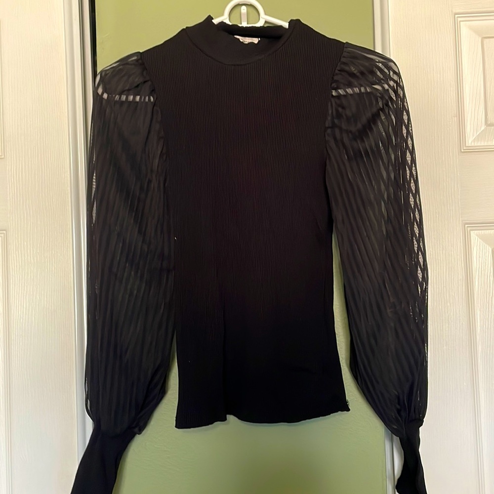 🍾 4 for $20 🍾 Mezzanine Women’s Fashion Top, Excellent Condition! Unique!